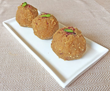 Mithai Express Bikaneri Pandhari Laddu (400 GM)